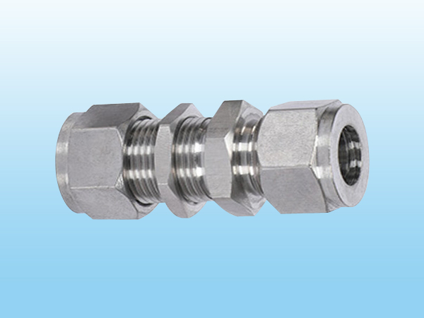 卡套直通穿板接头