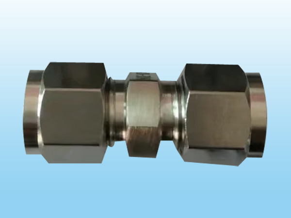 卡套直通中间接头